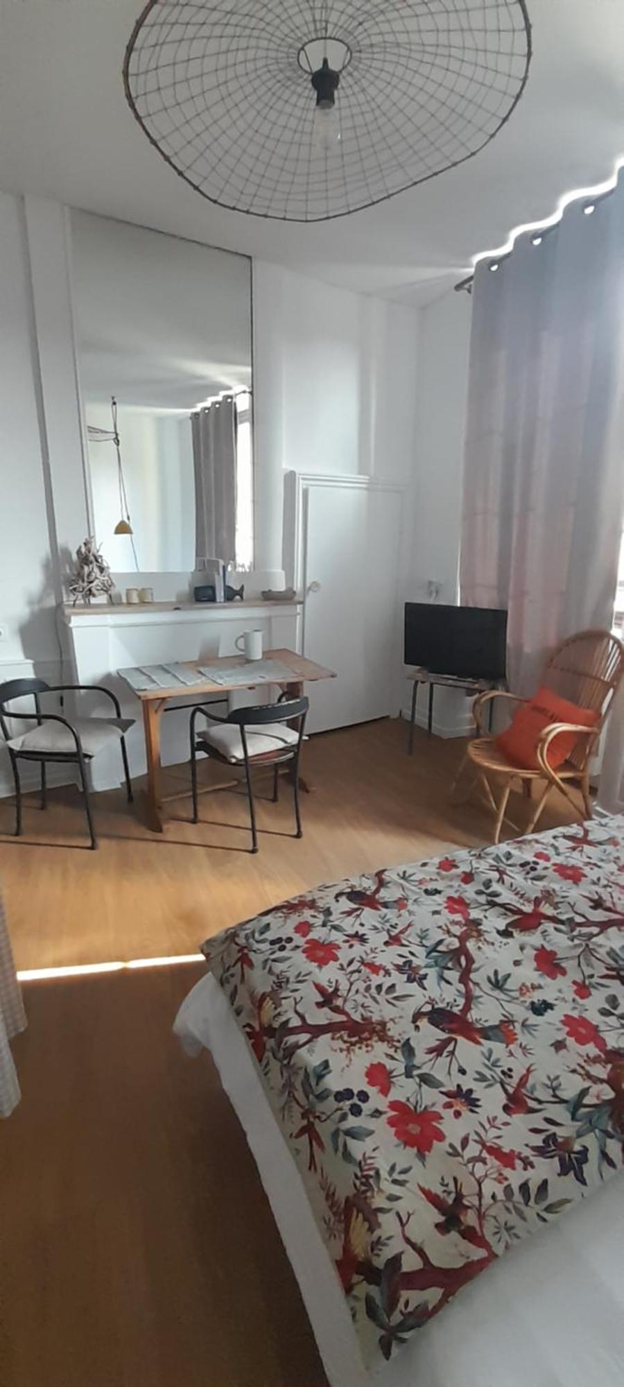 Le Secret D'Oscar & La Fantaisie De Jean Apartment Morlaix Bagian luar foto