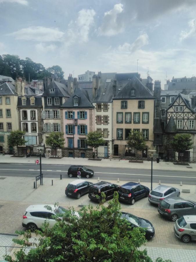 Le Secret D'Oscar & La Fantaisie De Jean Apartment Morlaix Bagian luar foto