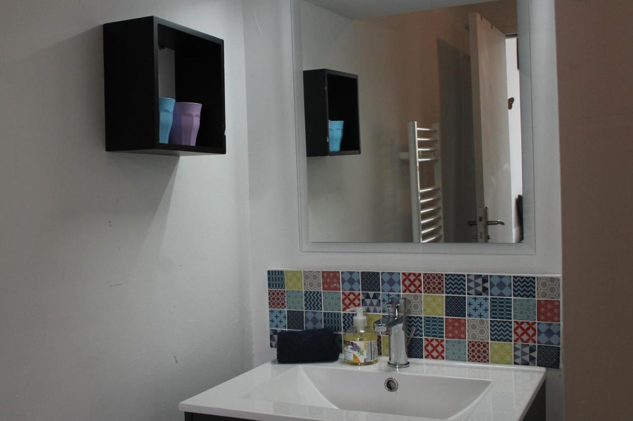 Le Secret D'Oscar & La Fantaisie De Jean Apartment Morlaix Bagian luar foto